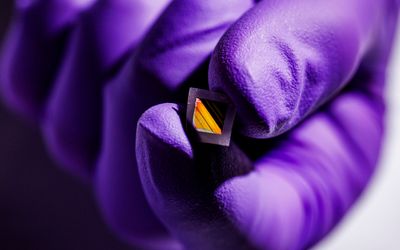 New electronic "skin" could enable lightweight night-vision glasses